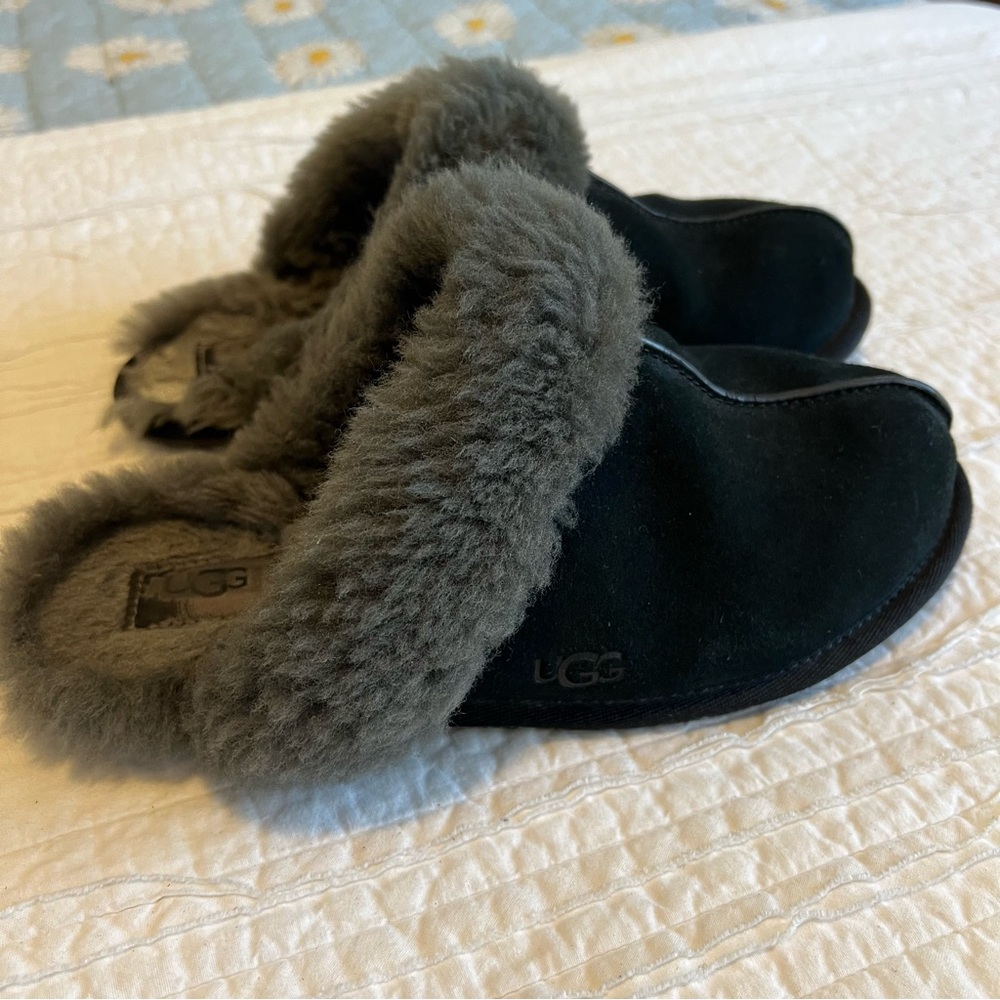UGG SCUFFETTE II BLACK GREY SHEARLING LINED SLIPPERS 8